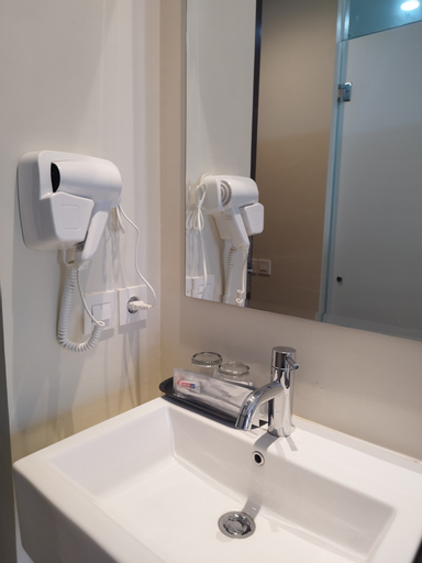Bathroom 11
