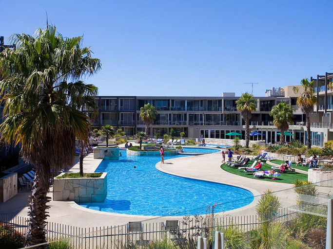 Others 3, Resort Hotel Room 261, Surf Coast - East