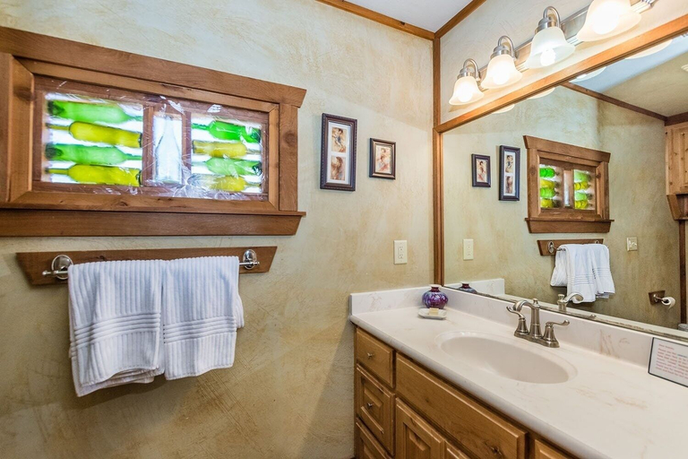 Bathroom 2, Appian Way - Oliva Studio Bedroom Cottage by RedAwning, Gillespie
