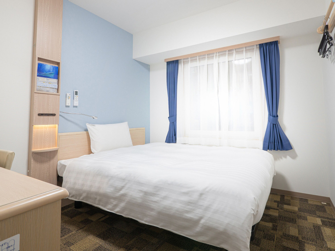 Bedroom 13