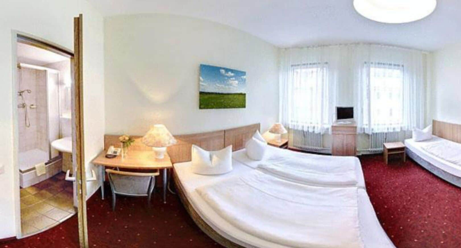 Bedroom 3, Hotel Continental, Nürnberg