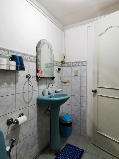 Bathroom 2, Fabuluz Luxury at Princess Place, Malolos City