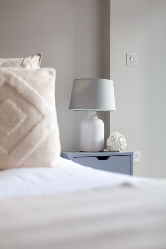 Bedroom 2, 3 Bed Flat by Limehouse Basin, London
