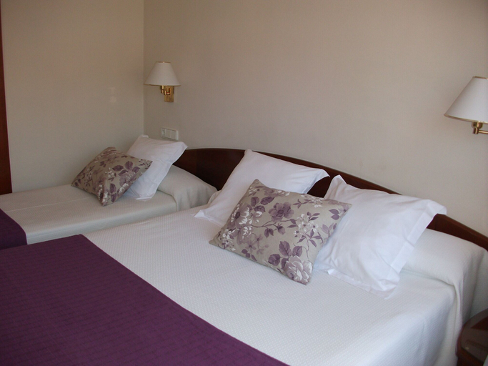Bedroom 4, RVHotels Avenida, Girona