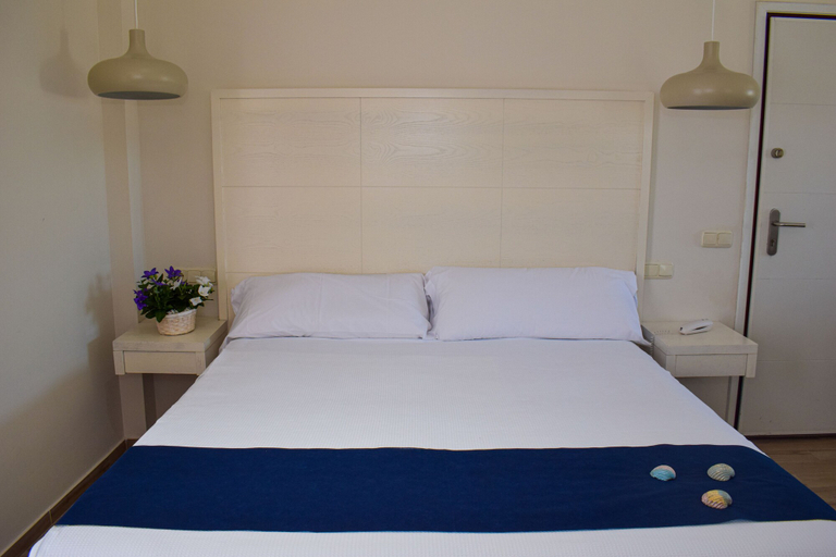 Bedroom 3, Aparthotel Novo Sancti Petri, Cádiz