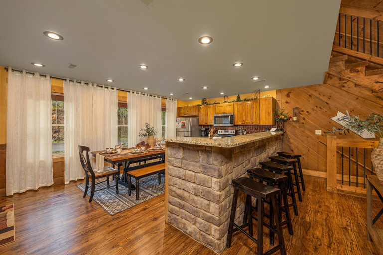 Food & Drinks 5, Hilltop Haven - Four Bedroom Chalet, Sevier