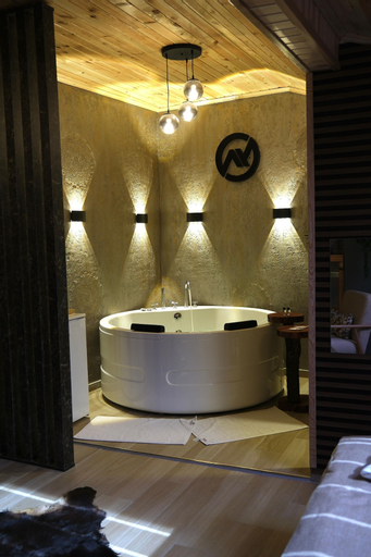 Bathroom 15