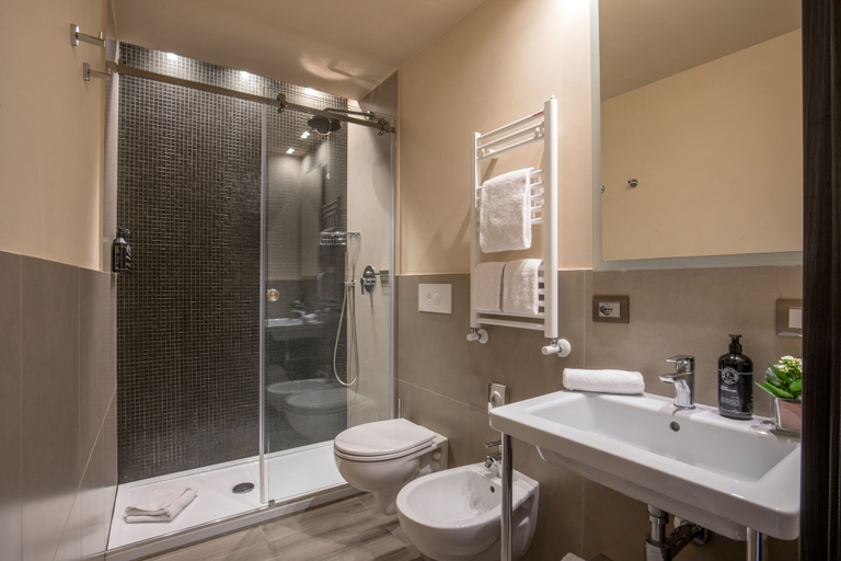 Bathroom 5, The Republic Hotel, Rome
