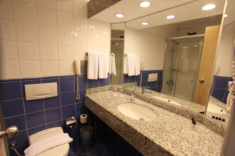 Bathroom 4, AQI Pegasos Resort - All inclusive, Alanya