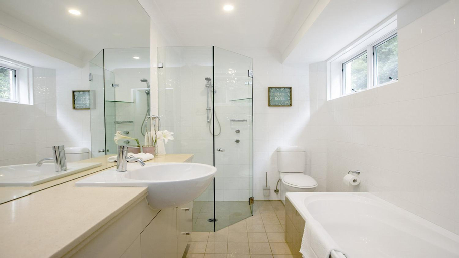 Bedroom 3, Whitecaps - Pearl Beach, Gosford - West