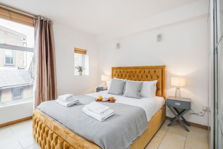 Bedroom 3, Central Holborn,lovely & bright with AC, London