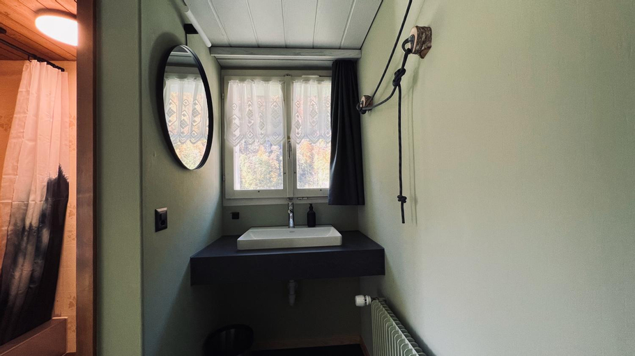 Bathroom 8