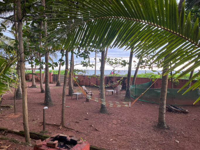 Others 2, Kizhunna rock beach house, Kannur
