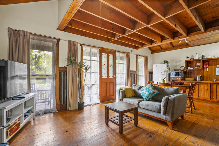 Others 5, StayAU 1BR Rustic Picturesque Cottage, Yarra Ranges - North