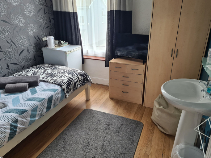 Bedroom, Sunnyside Hotel, Norfolk