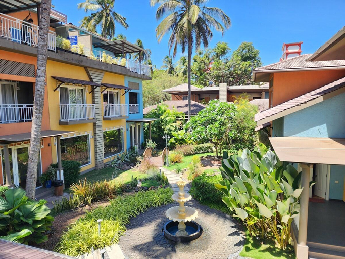 Others 3, Beach 9 min walk 4br Villa with pvt pool and cook, North Goa