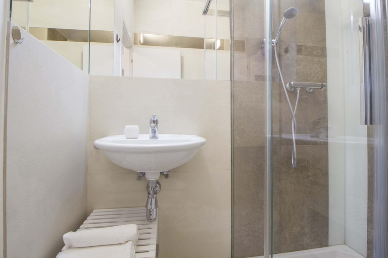 Others 2, Le Dimore in Centro con Parcheggio e Self check-in, Matera