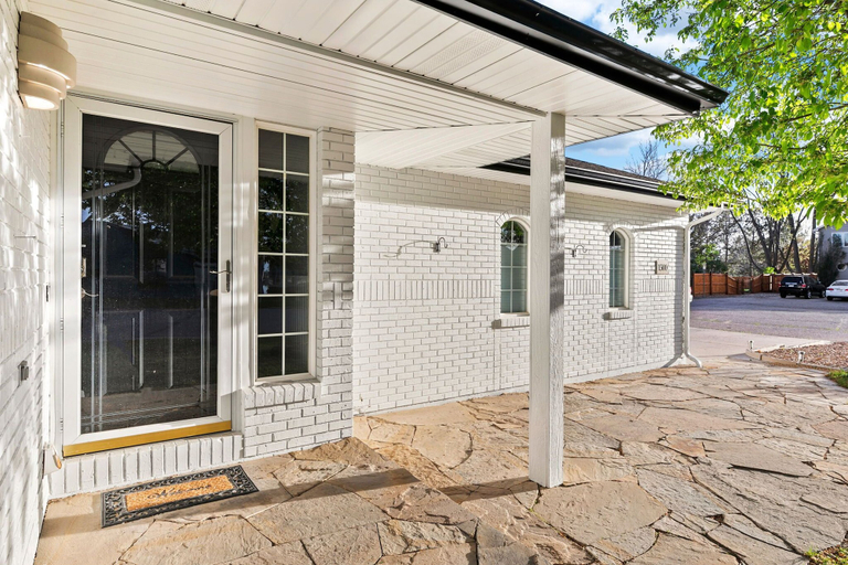 Exterior & Views 2, Scandinavian Chic – Hot Tub, Bikes and Lake Life!, Larimer