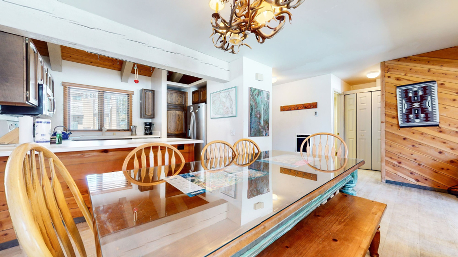 Dining 2, Wildflower #6 2 Bedroom Condo, Mono