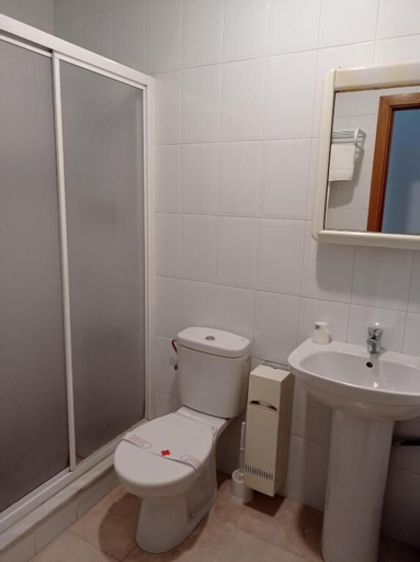Bathroom 3, Costa Blanca Explore Hotel, Alicante