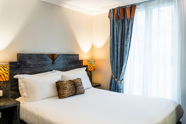 Bedroom 3, Pavillon Opera Grands Boulevards, Paris