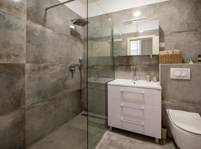 Bathroom 4, Apartman Kona - Modern Comfort With 2 Parking Spaces, Rugvica