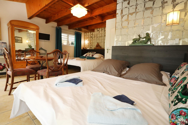Bedroom 4, Maison D'hôtes Le 6 Bis, Drôme