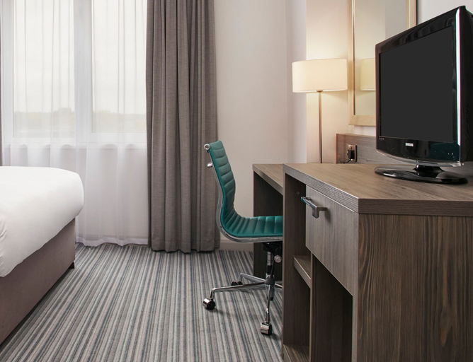 Bedroom 3, Leonardo Hotel Southampton, Southampton