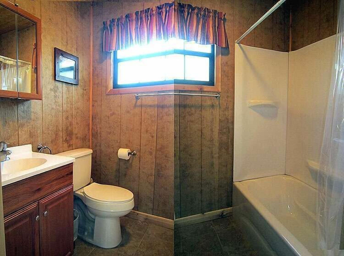 Bathroom 4, Riverside Lodge Resort, Citrus