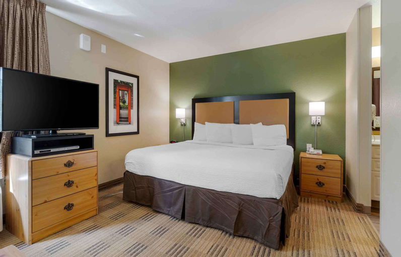 Bedroom 5, Extended Stay America Suites Pleasanton Chabot Dr, Alameda