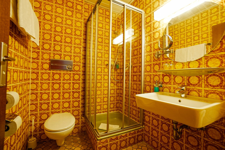 Bathroom 5, Hotel Hirschberg, Rhein-Neckar-Kreis