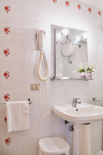 Bathroom 2, Residence with pool on the promenade, Sassari