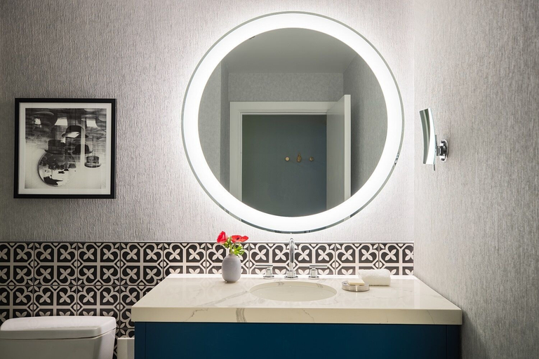 Bathroom 4, L7 Chicago by LOTTE, Cook