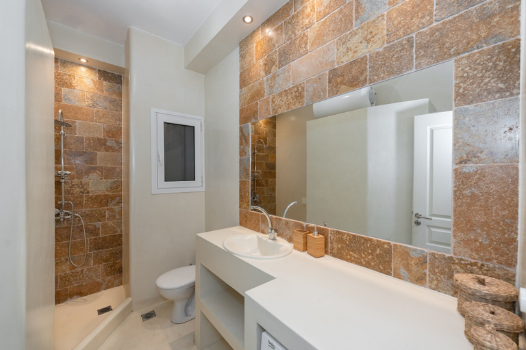 Bathroom 4, Contemporary Apartment made of Wood and Stone, Attica