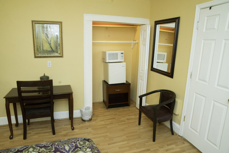 Room 4, Eden Park Guest House, Montgomery