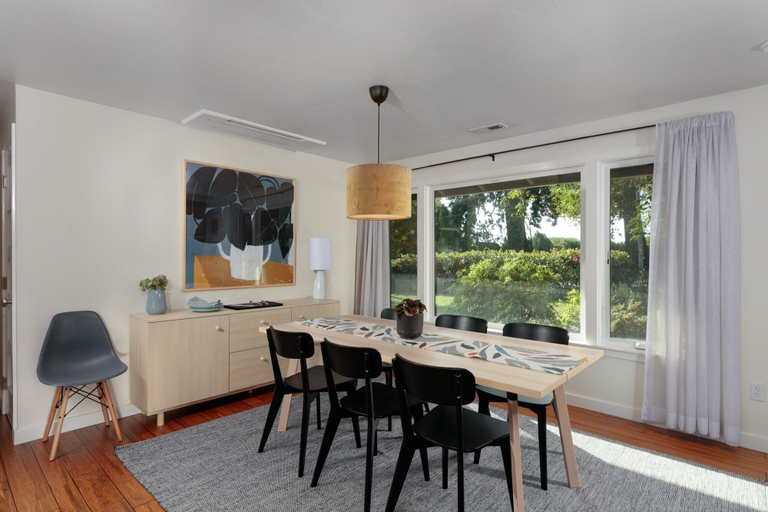 Dining 4, Belle 30 Day Minimum 2 Bedroom Home by RedAwning, Hood River