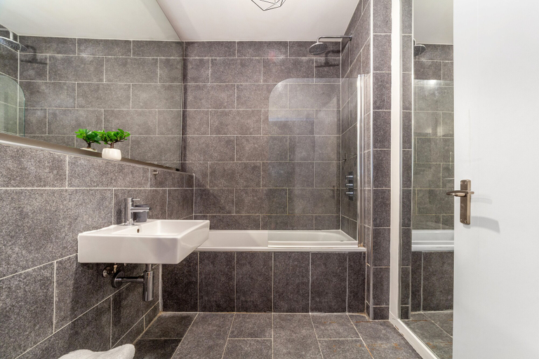 Bathroom 4, The Camden Collection, London
