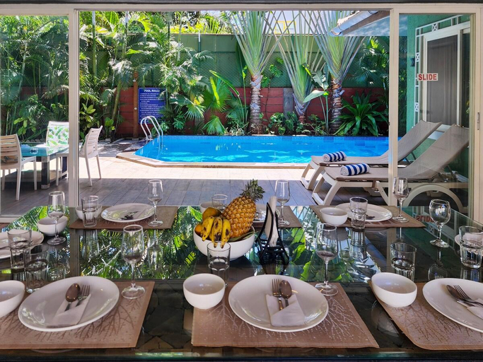 Others 2, Beach 9 min walk 4br Villa with pvt pool and cook, North Goa