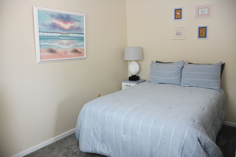 Bedroom 2, 68 East Grand Ave, York