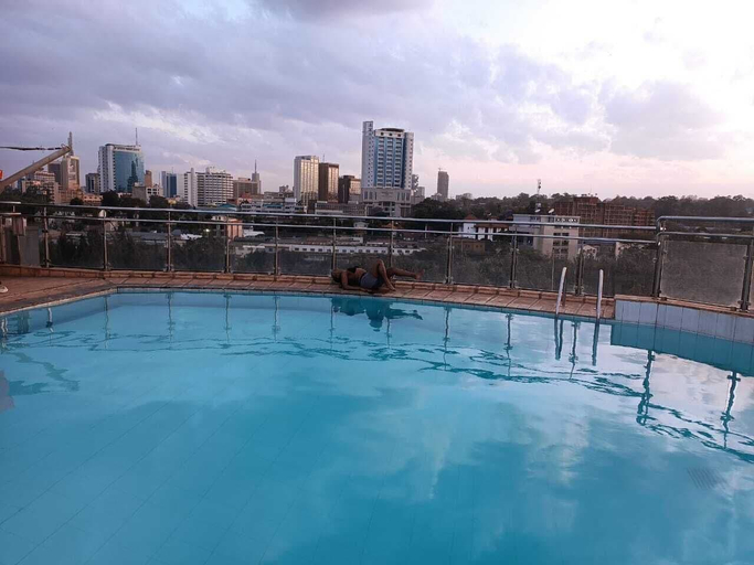 Sport & Beauty 3, King's Suites, Starehe
