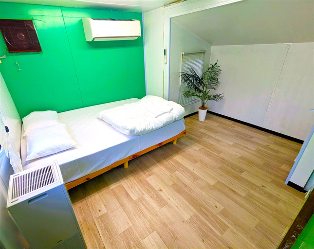 Bedroom 2, Bulls Camp, Fujikawaguchiko