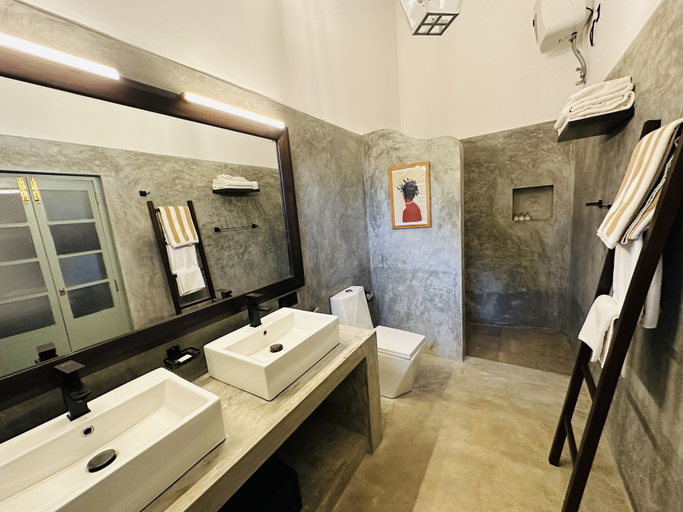 Bathroom 4, Moi Talpe by DBI, Habaraduwa
