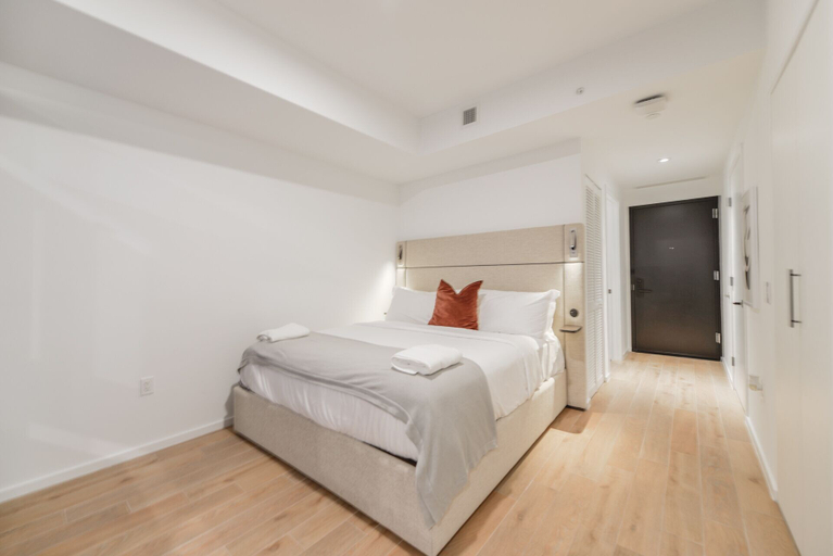 Bedroom 2, Bayside Luxury Studio Near Bayfront Park, Miami-Dade