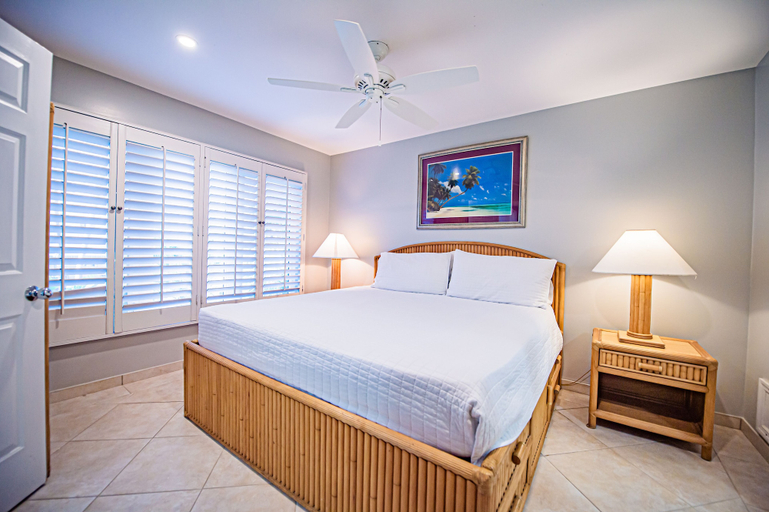Bedroom 3, Seven Mile Beach Resort & Club