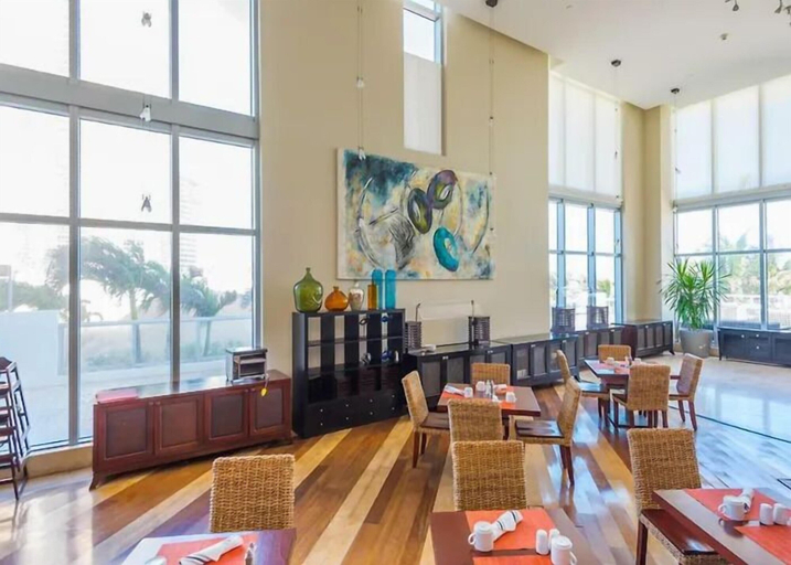 Food & Drinks 5, Marenas Beach Resort, Miami-Dade