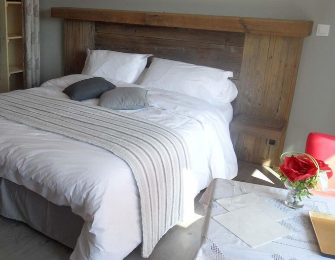 Bedroom 4, Le Clos Du Miroir, Pas-de-Calais