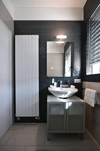 Bathroom 3, New Central Plaza Apartment3, Lugano