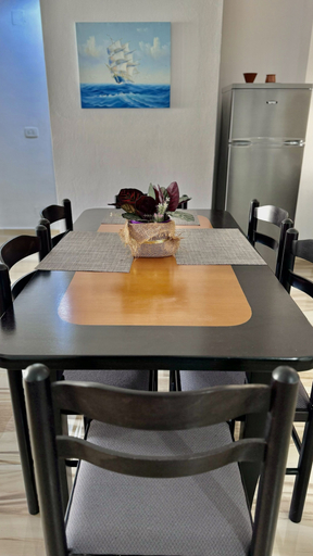 Others 5, Gino's Apartment, Sarandës