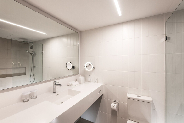 Bathroom 7