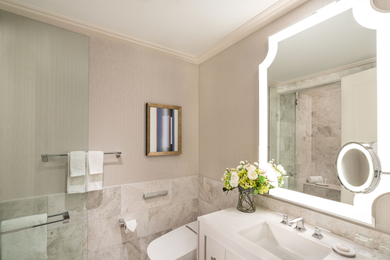 Bathroom 5, Bellagio, Clark